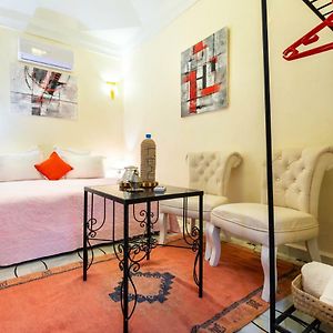 Kamer met een Queen Size Bed